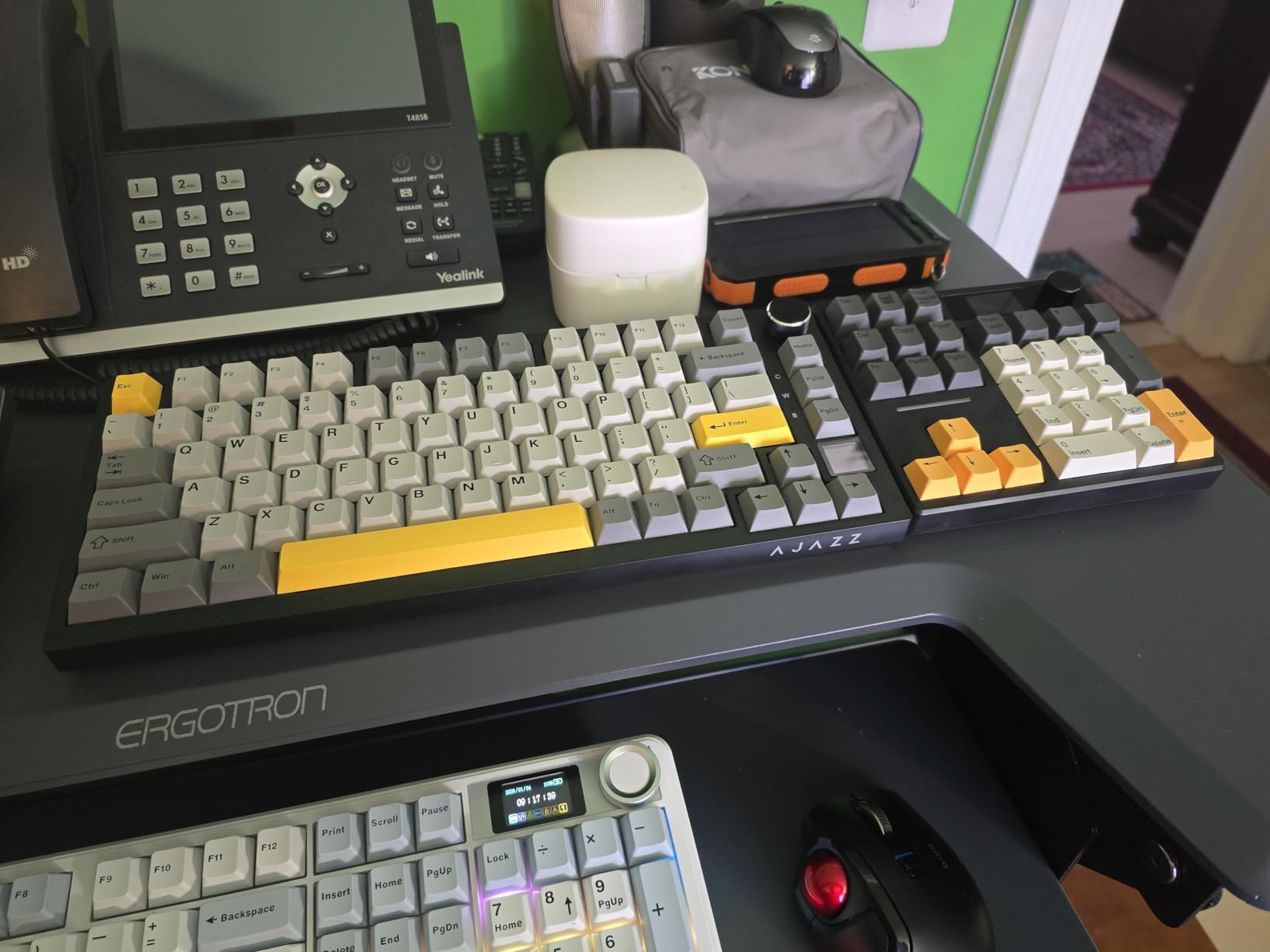 BOYI TD31Pro Mechanical Numpad,Mini Keyboard with Screen&Knob,Bluetooth5.0/2.4G/Type-C Wireless Numeric Keypad,Gasket HotSwap RGB Number Pad,PBT Keycaps Rechargeable Number keypad for PC(Black-Grey) customer photo 1