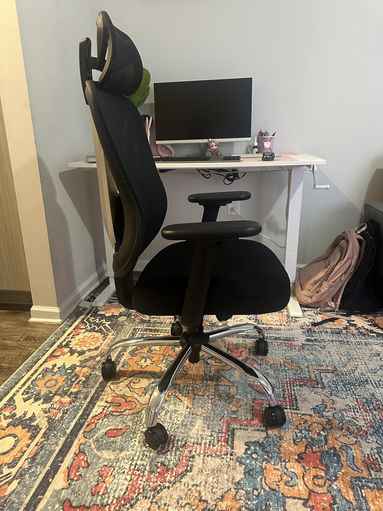 Ergonomic Mesh Office Chair - 3D Adjustable Lumbar Support & 3D Armrests, V-Shaped Back, Adjustable Desk Chair for Office & Home, White customer photo 1