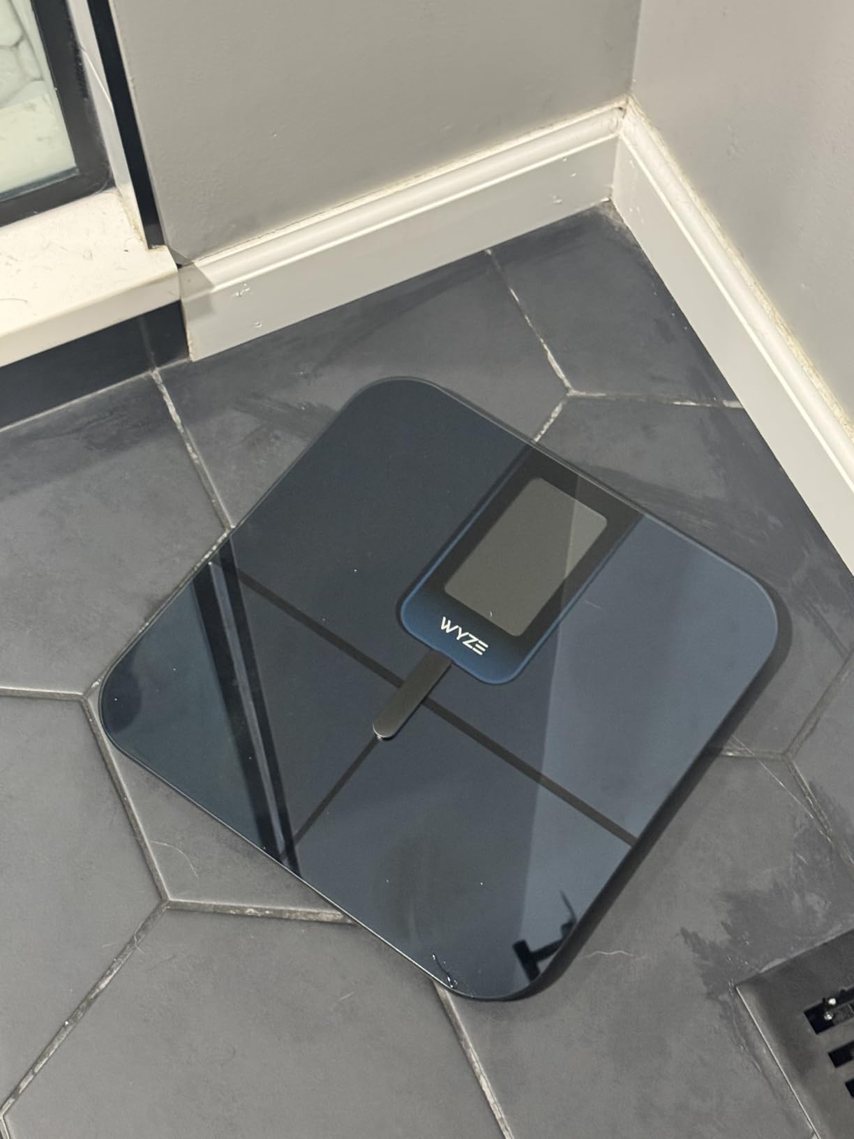 Wyze Scale Ultra, Smart Scale with 4.3