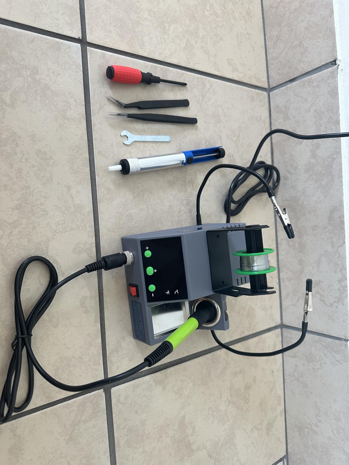 Soldering Station 100W Digital Display with Auto Sleep customer photo 1
