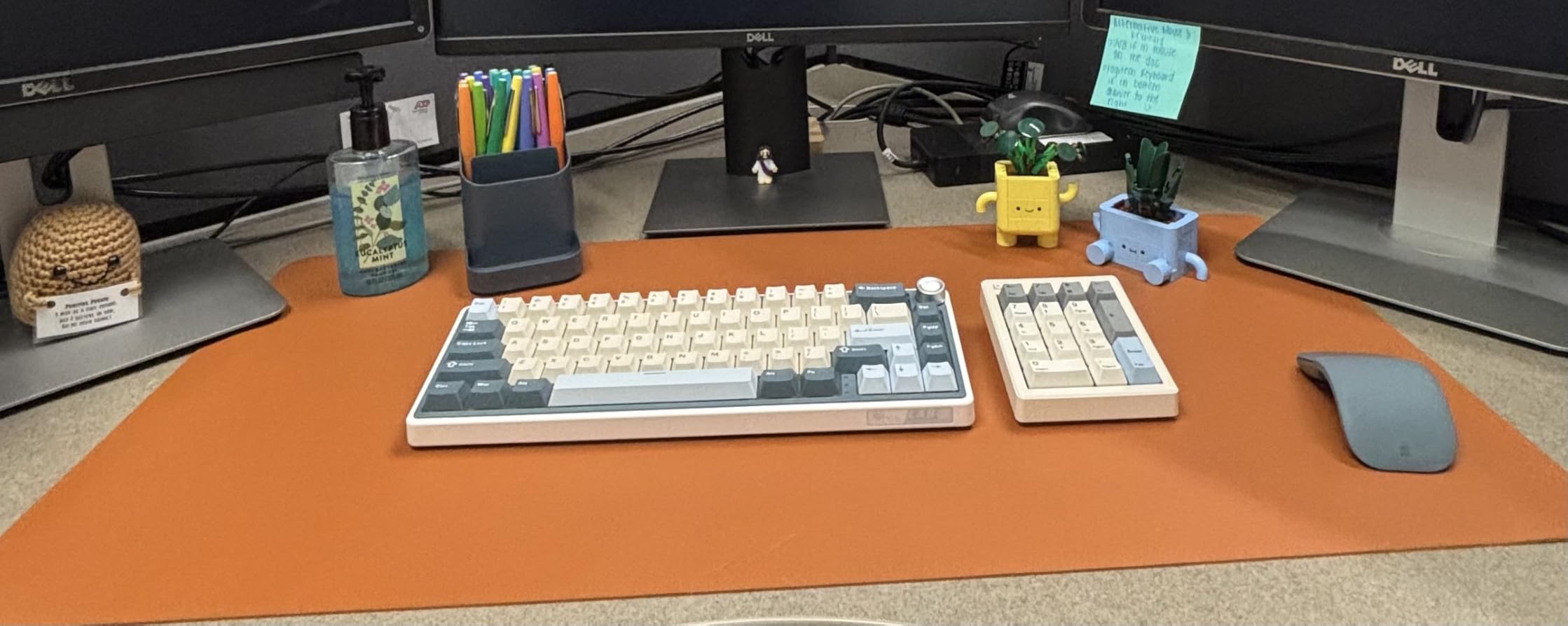 FD17 Wireless Mechanical Number Pad, Bluetooth 5.0& 2.4G Dual Mode Numeric Keypad, 17 Keys Hot Swappable Numpad with PBT Keycaps for Laptop/PC/TKL Keyboards(Beige, Linear Switch) customer photo 1