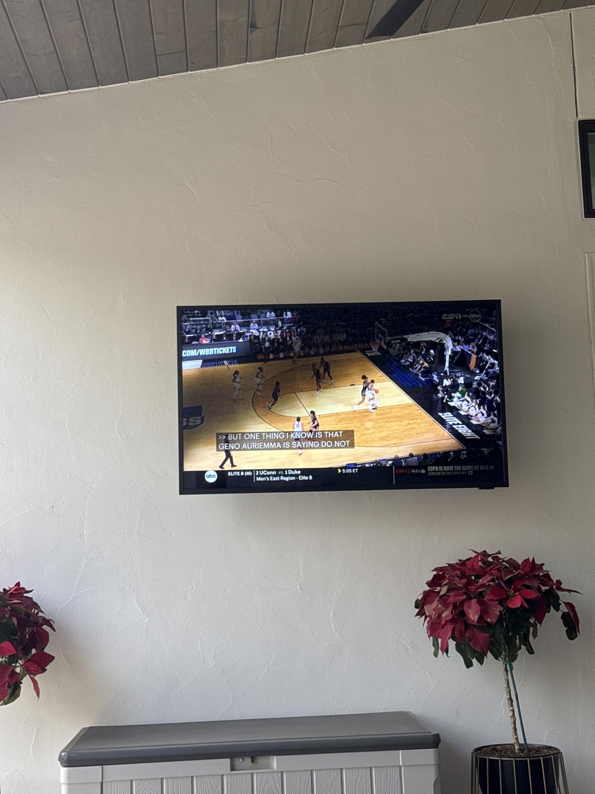 Samsung 55-Inch Class Neo QLED 4K The Terrace Partial Sun, Quantum HDR+, Dolby Atmos, Wide Viewing Angle, Weather Resistant, Anti-Glare Outdoor Smart TV w/Alexa Built-in, (QN55LST7DAFXZA, 2024 Model) customer photo 1