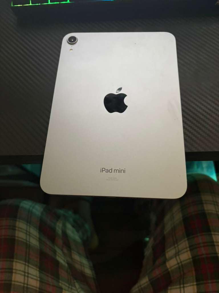 iPad mini (A17 Pro): Apple Intelligence, 8.3-inch Liquid Retina Display, 256GB, Wi-Fi 6E, 12MP Front/12MP Back Camera, Touch ID, All-Day Battery Life - Space Gray customer photo 2