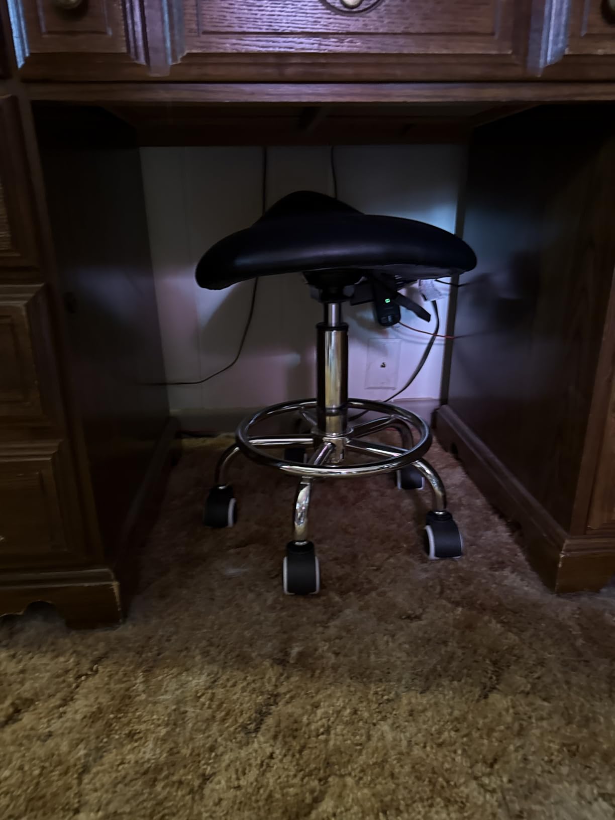 YEEZEE Saddle Stool Ergonomic- Comfortable Rolling Saddle Stool with Wide Thick Saddle Seat Padding, Swivel Adjustable Saddle Chair with Wheels and Ring Pedal for Medical Massage Salon (Dark Black) customer photo 1