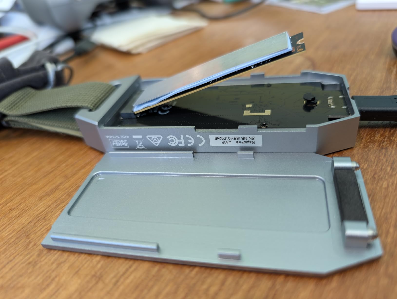 WAVLINK 40Gbps PCIe NVMe SSD Enclosure, USB4 External M.2 NVMe SSD Enclosure, for B+M/M-Key PCIe SSD 2280 Size, Tool-Free Installation, Compatible with Thunderbolt 4/3/USB4/USB C, SSD Not Include customer photo 2