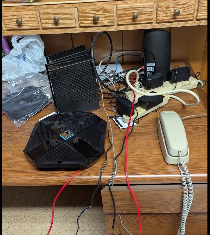 Coaxial Cable Splitter,Support 10-2602MHz,RG6 RG59 Coax Compatible,Work with MoCA2.5 and MoCA3.0, CATV, Satellite TV, Antenna, HDTV and High Speed Internet (6 Way Coaxial Cable Splitter) customer photo 2