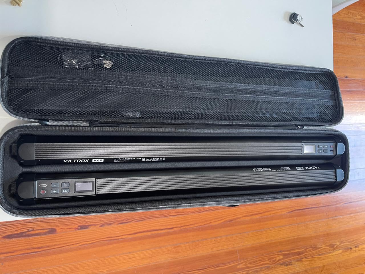 VILTROX K90 2 Pack RGB Tube Light, 30W 38inch Large RGBWY Photography LED Video Stick Light Wand with APP/2.4G/Remote Control, CRI 97+, 26 Scenes, 2500K-8500K, 14.8V/3300mAh Battery, Magnetic Chip customer photo 1