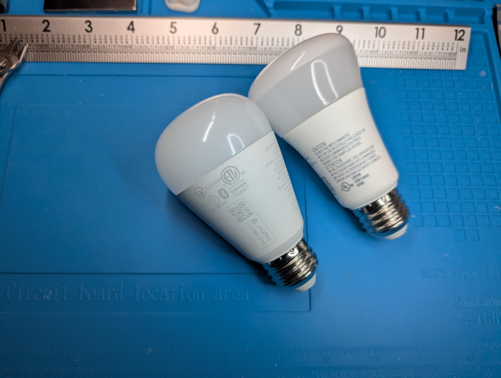 Aqara Thread/Zigbee Smart LED Light Bulb T2 E26, Tunable White (2000K-9000K), RGB Color Changing Light Bulb with 16 Million Colors, 75W Equivalent, Matter, Works with HomeKit, Alexa, Google customer photo 2