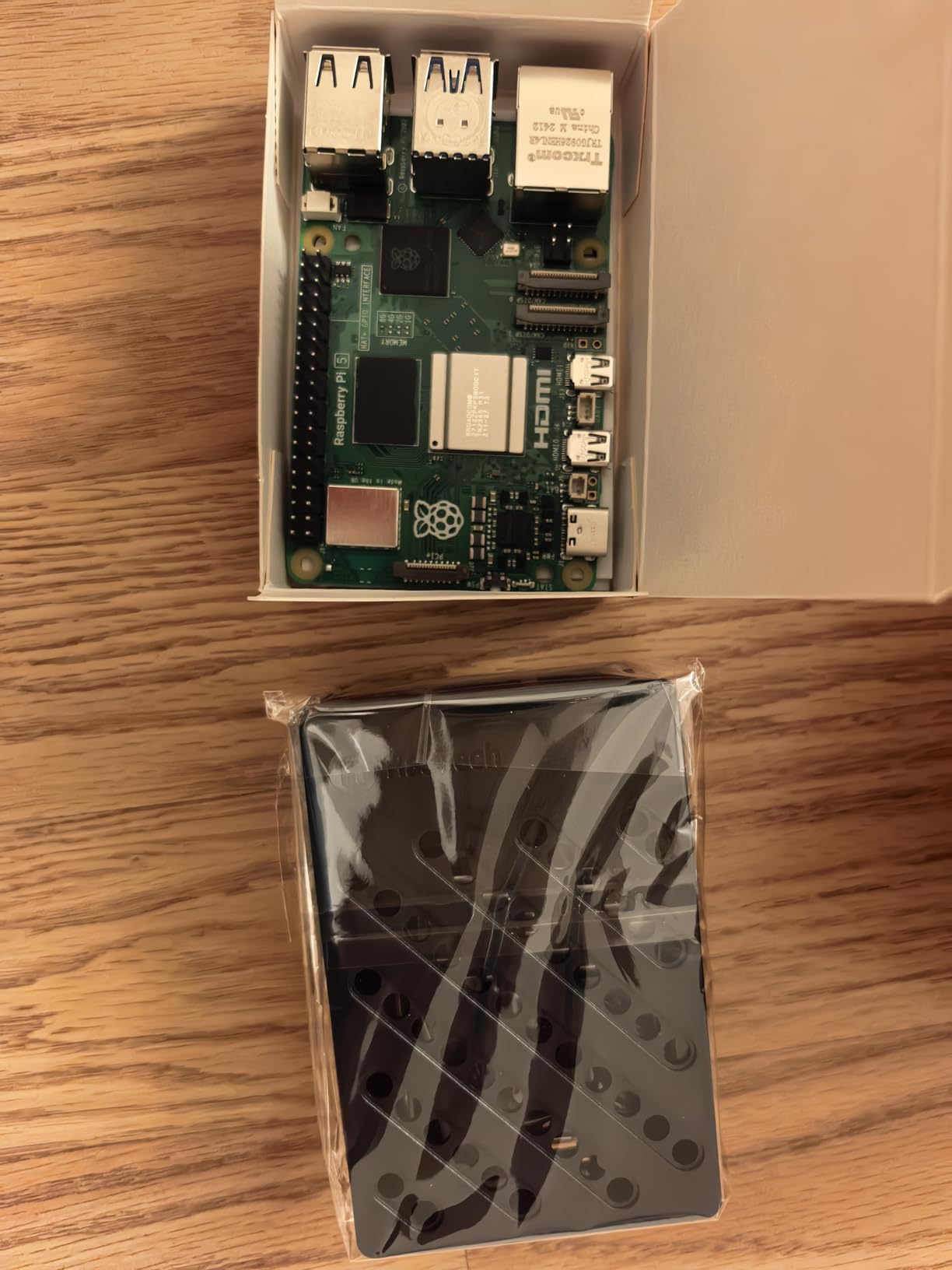 RasTech Raspberry Pi 5 Kit 8GB RAM with Pi 5 Case, Active Cooler, Screwdriver and Pi 5 8GB Board Included customer photo 1