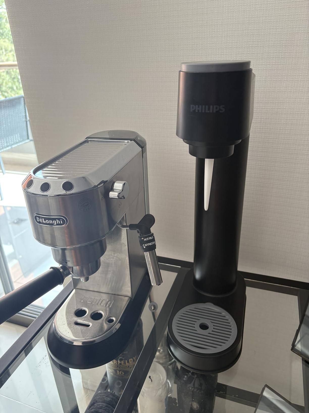 Philips Sparkling Water Maker ADD4901BKOQ/37, Plastic Soda Streaming Machine with Quick Twist Bottle, 1L BPA free PET Carbonating Bottle customer photo 1