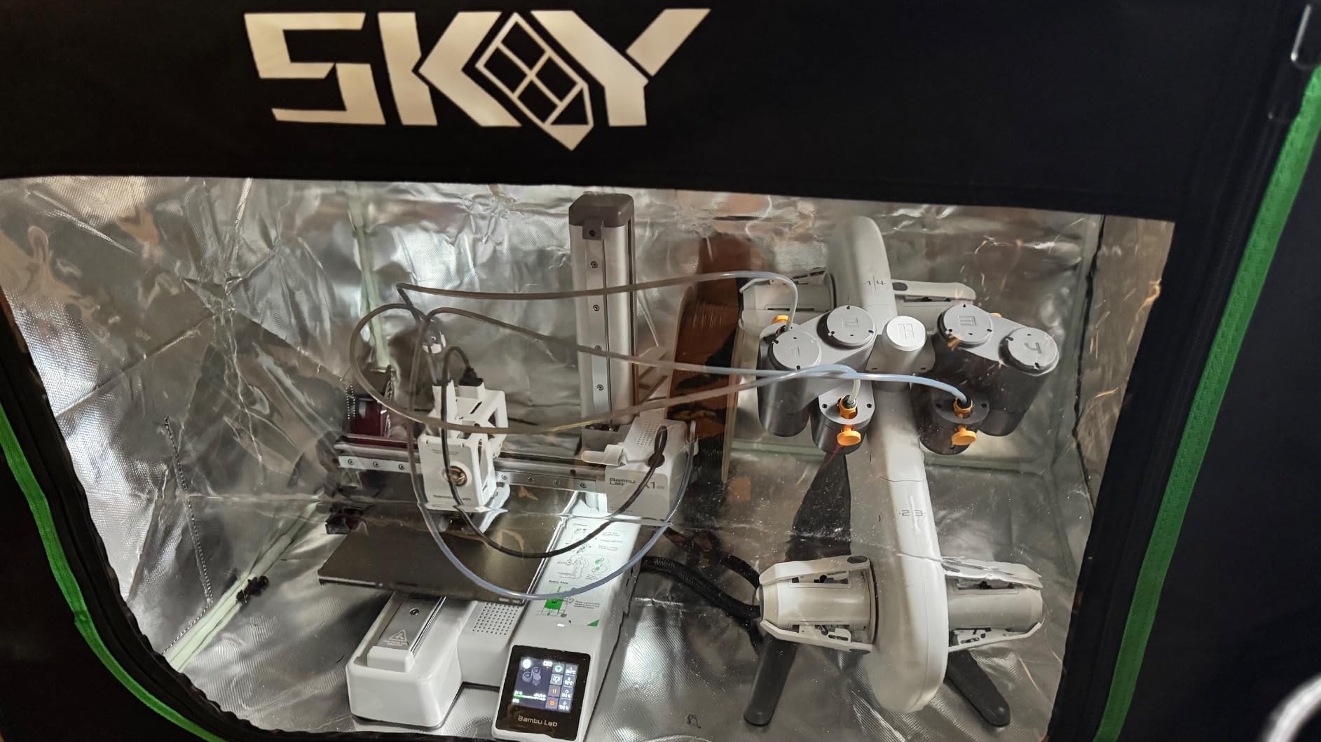 Update 3D Printer Enclosure with LED Light, Smoke Exhaust Kit, Thermo-Hygrometer, Fireproof Dustproof Tent Constant Temperature Protective Cover for Bambu Lab A1, A1 Mini, 840 * 580 * 580mm customer photo 2