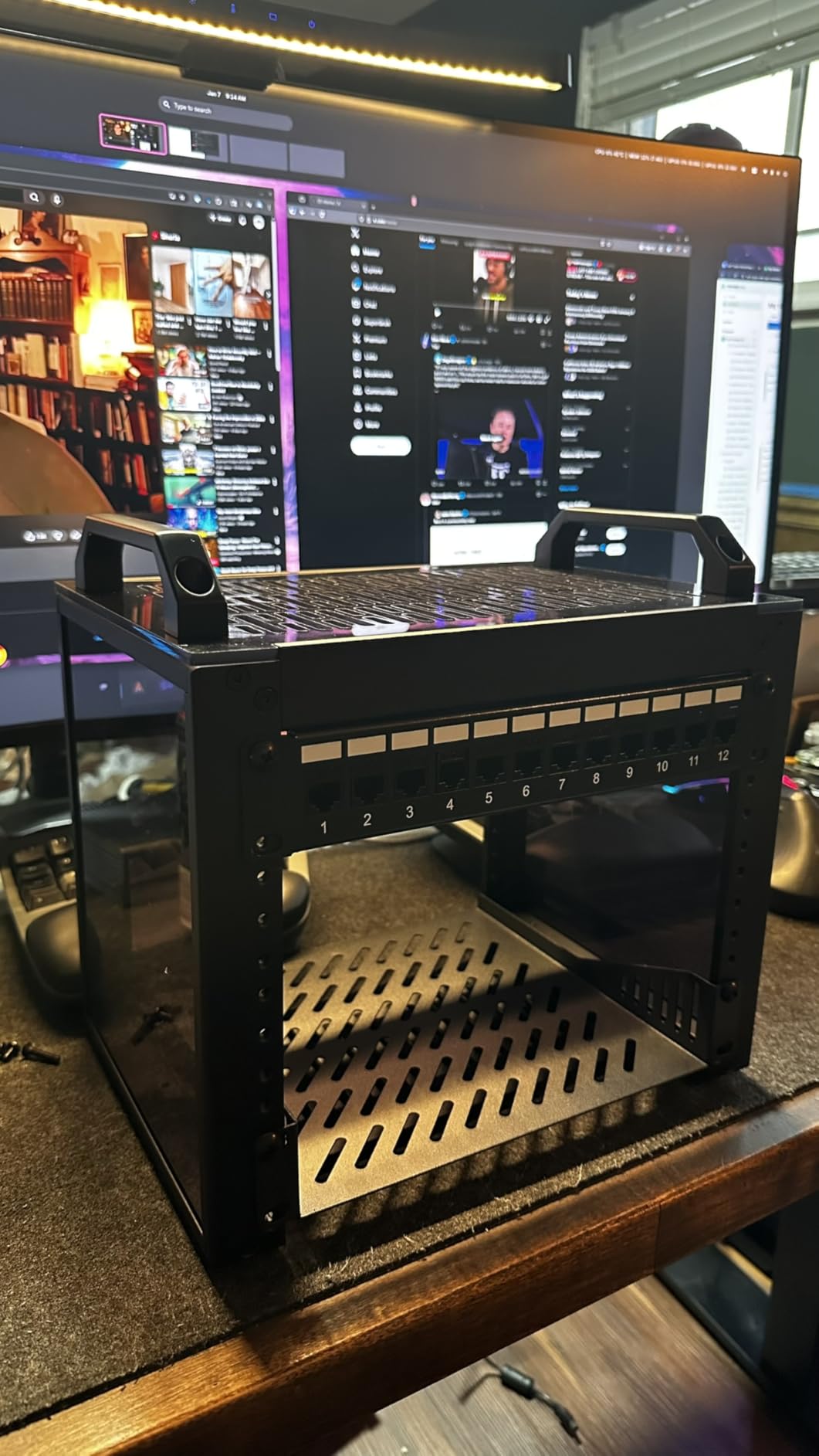 GeeekPi 4U Server Cabinet, 10 inch Mini Server Rack for Network, Servers, Audio, and Video Equipment, DeskPi RackMate T0 Rackmount, 7.87 inch Depth customer photo 2