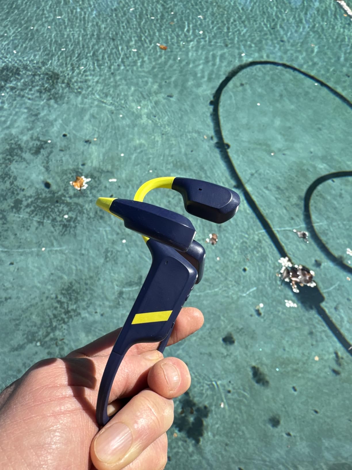 Suunto Aqua Open-Ear Swimming Bone Conduction Headphone, 32GB MP3 Bluetooth Running Player, Head Movement Control, Noise Cancelled Dual-Mic, IP68 Waterproof, 30H Playtime w/Powerbank, Black customer photo 1