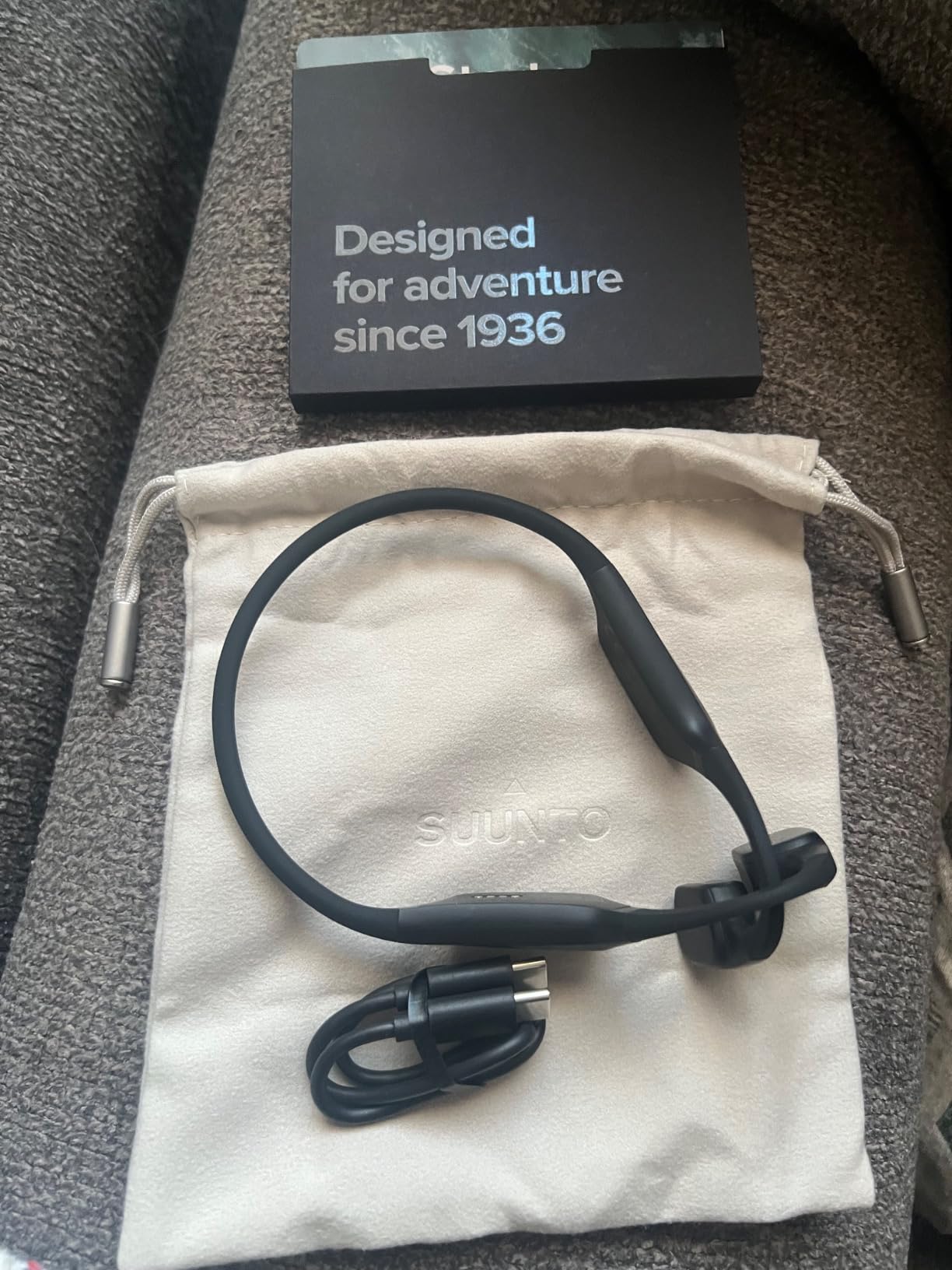 Suunto Aqua Open-Ear Swimming Bone Conduction Headphone, 32GB MP3 Bluetooth Running Player, Head Movement Control, Noise Cancelled Dual-Mic, IP68 Waterproof, 30H Playtime w/Powerbank, Black customer photo 2