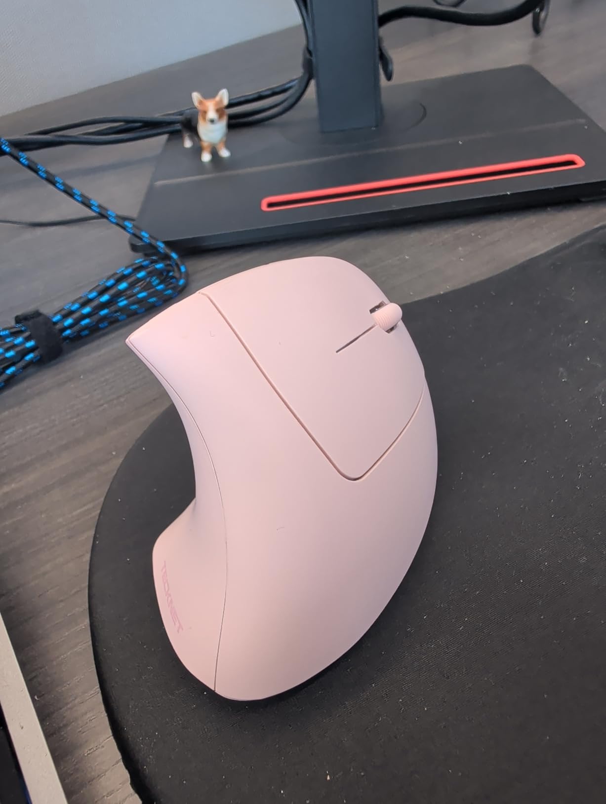 TECKNET Rechargeable Wireless Ergonomic Mouse,2.4GHz USB Vertical Mouse with Silent Click,4800 DPI Mouse with 6 Adjustable DPI,6-Button Computer Mouse for Laptop,PC, MacBook (No Batteries Needed) customer photo 1