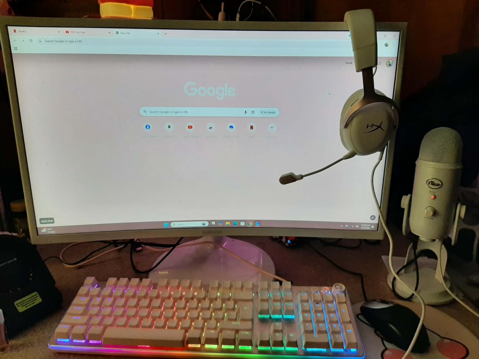 HyperX Cloud III - Wired Gaming Headset, PC, PS5, Xbox Series X|S, Angled 53mm Drivers, DTS, Memory Foam, Durable Frame, Ultra-Clear 10mm Mic, USB-C, USB-A, 3.5mm - Pink customer photo 2
