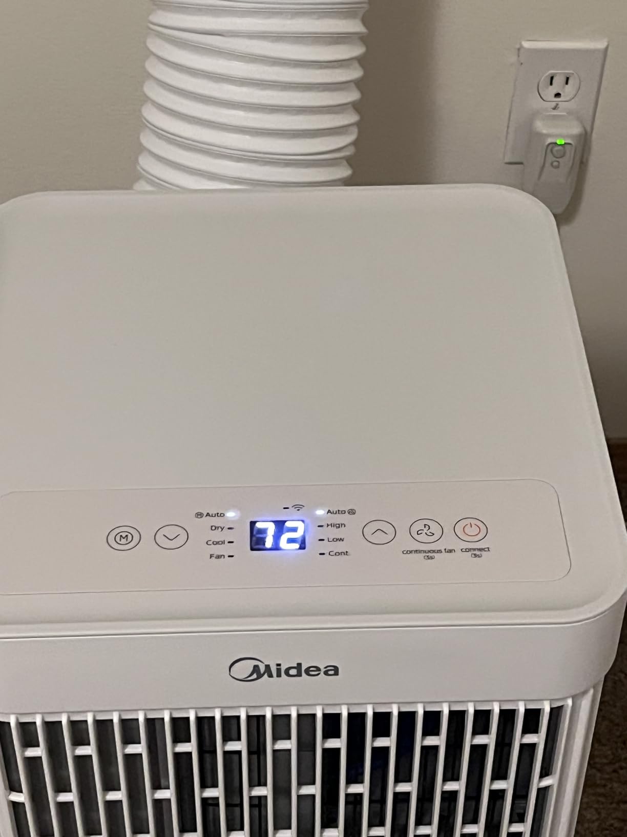 Midea 8,500 BTU ASHRAE (5,000 BTU SACC) Portable Air Conditioner, Smart Control, Cools up to 150 Sq. Ft., with Dehumidifier & Fan mode, Easy-to-use Remote Control & Window Installation Kit Included customer photo 1