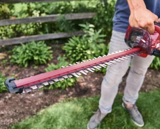 SKIL 40V Brushless 24 in. Hedge Trimmer Kit Including 2.0Ah Battery and 60W Charger-HT2400C-11 customer photo 1