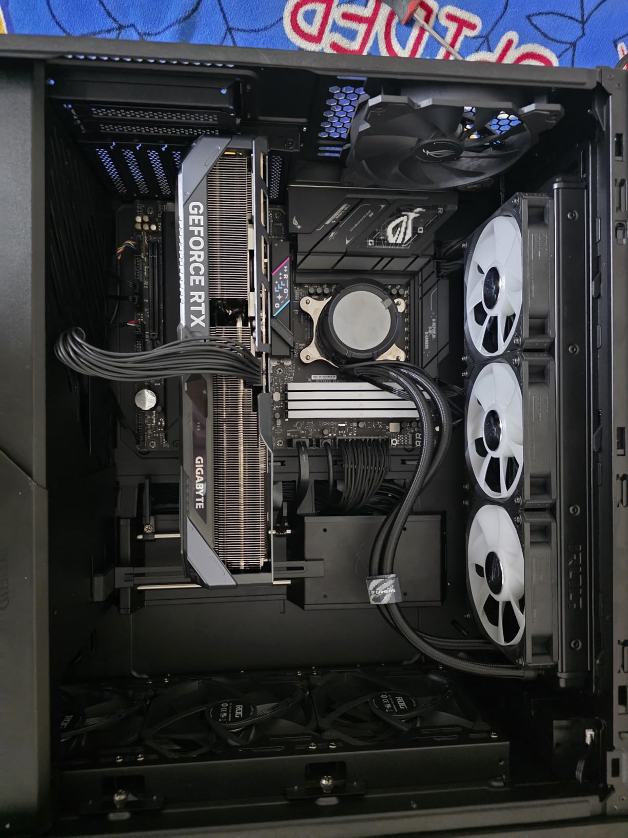 Gigabyte GeForce RTX 5080 Gaming OC 16G Graphics Card customer photo 1