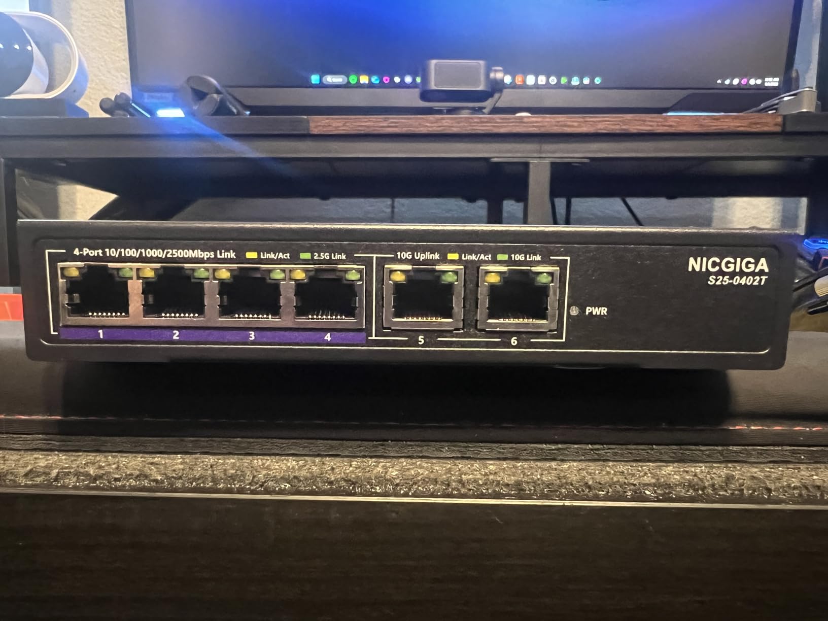 NICGIGA 6 Port 10Gbe Ethernet Switch Unmanaged with 2 x 10Gb RJ45 Ports + 4 x 2.5Gb Base-T Ports customer photo 1