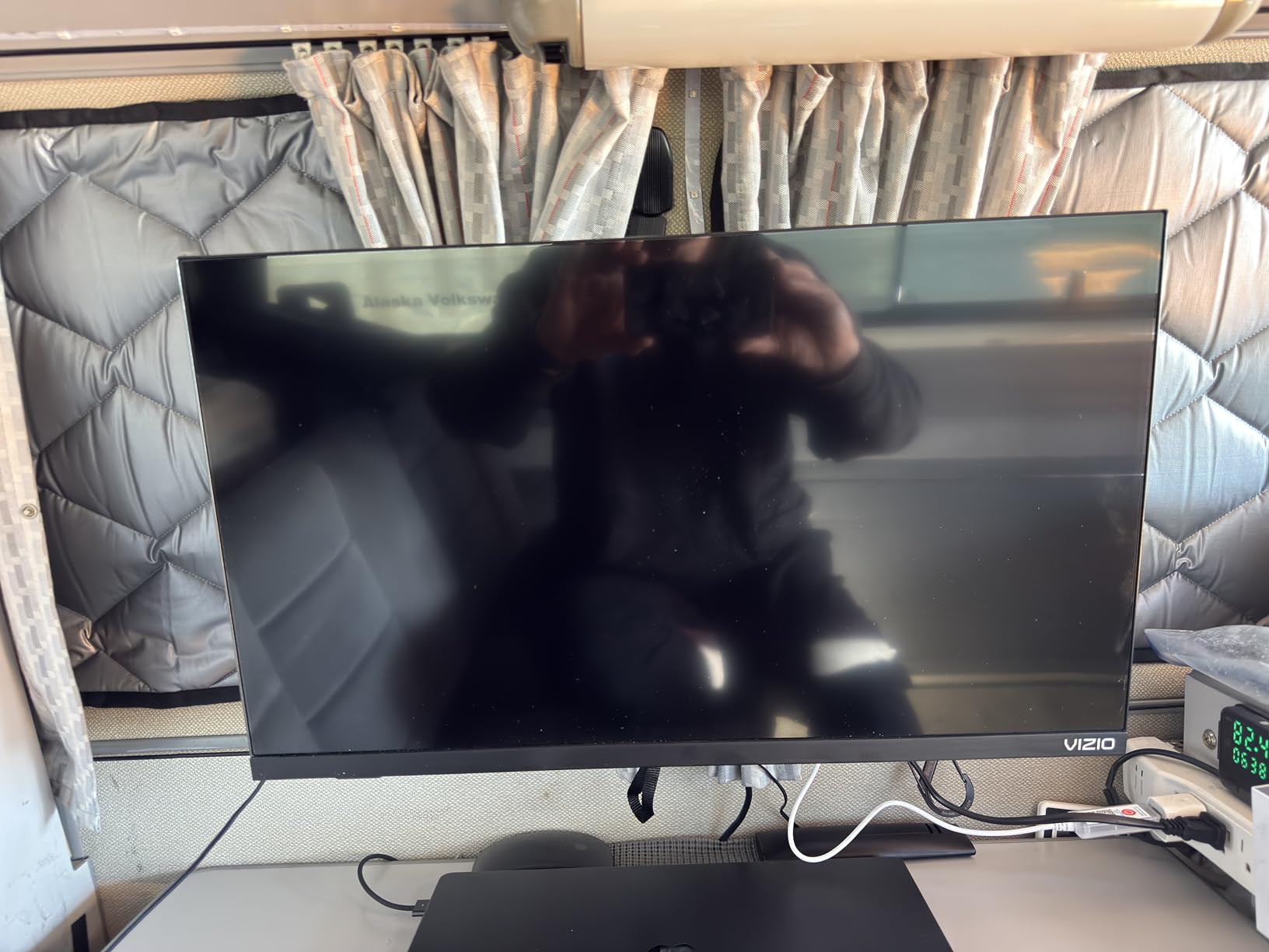 MOUNTUP Lockable RV TV Mount for 13-43 Inch TVs - Full Motion Swivel RV TV Bracket with Pull Cord Lock, Space Saving Design for Camper, Trailer, Motorhome, Truck - Max 33lbs & VESA 200x200mm, MU2101 customer photo 1