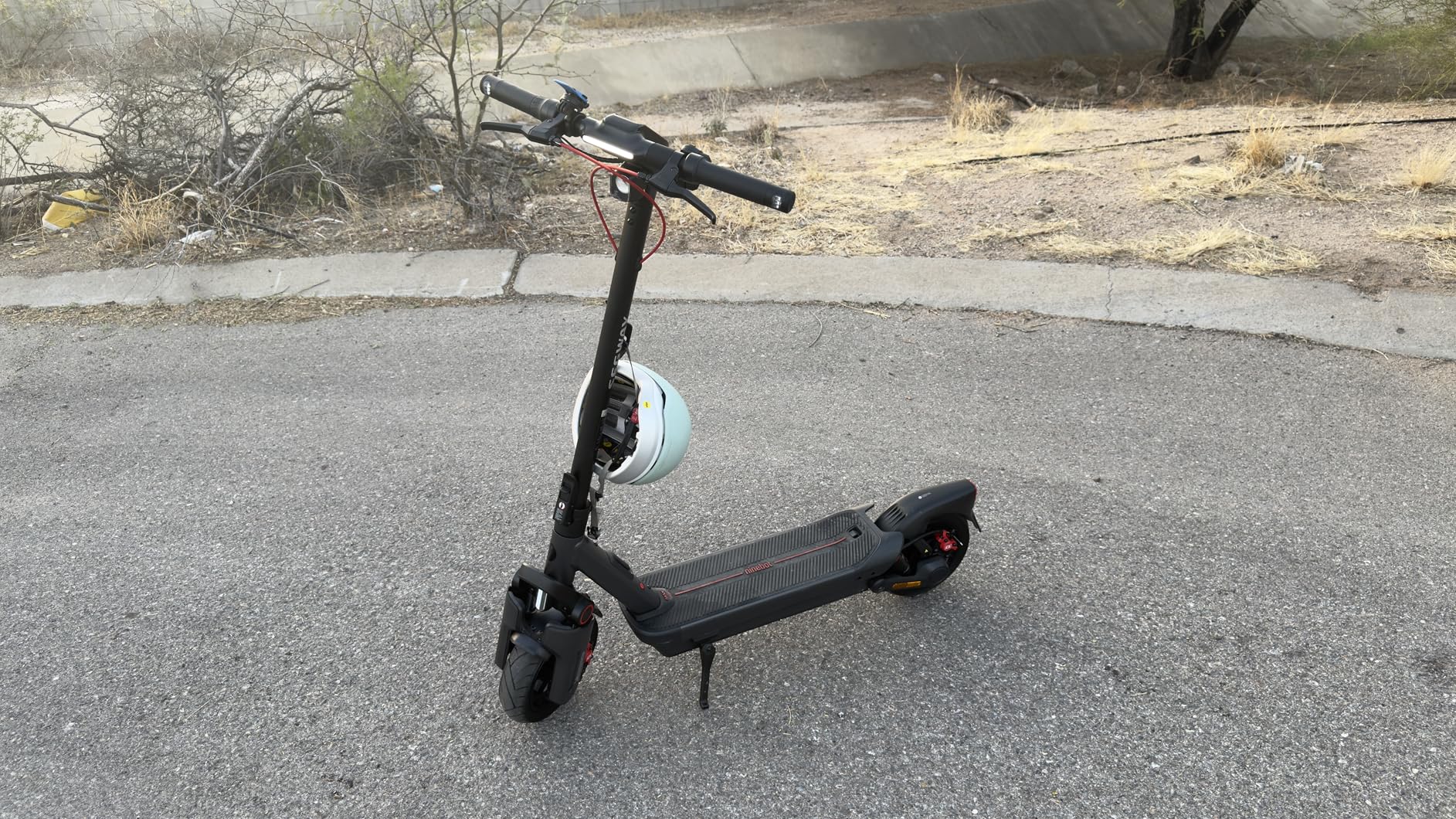 Segway Ninebot MAX Series Electric Scooter, Up to 22-28 MPH, Long Range, Dual Suspension & Braking System, Fast Charging, Scooter for Adults, UL-2272 2271 Certified (G2/G3) customer photo 2