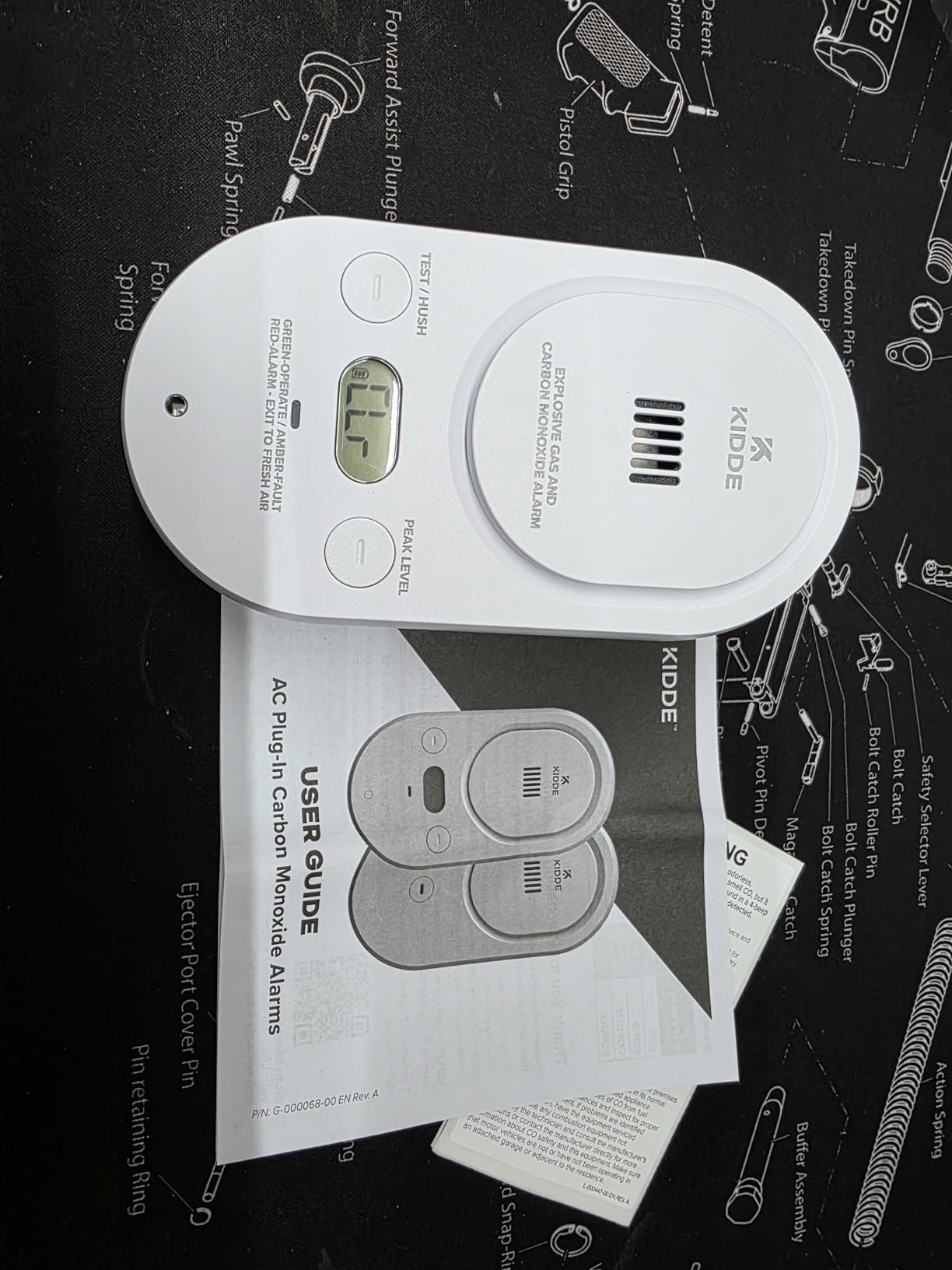 Kidde Carbon Monoxide + Explosive Gas, Natural Gas & Propane Alarm, Plug-in with 9V Battery Backup, Digital Display, 85 dB Alarm, LED Status Indicators, 3rd Edition customer photo 1