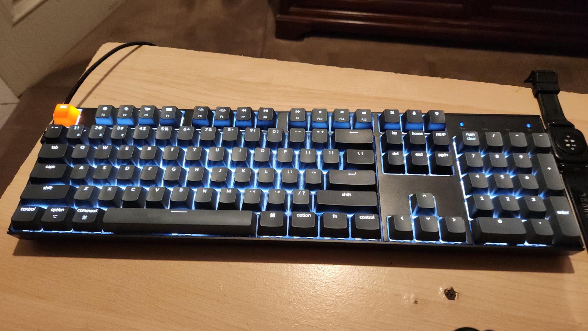 Keychron K10 Full Size 104 Keys Bluetooth Wireless Mechanical Gaming Keyboard for Mac Windows with Keychron Silent K Pro Red Switch, Multitasking/White LED Backlight/USB C Wired Computer Keyboard customer photo 1