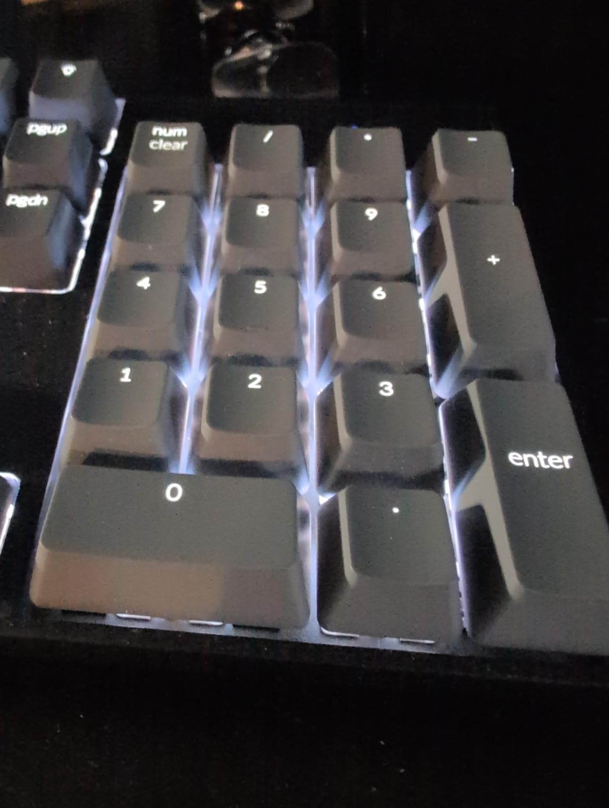 Keychron K10 Full Size 104 Keys Bluetooth Wireless Mechanical Gaming Keyboard for Mac Windows with Keychron Silent K Pro Red Switch, Multitasking/White LED Backlight/USB C Wired Computer Keyboard customer photo 2