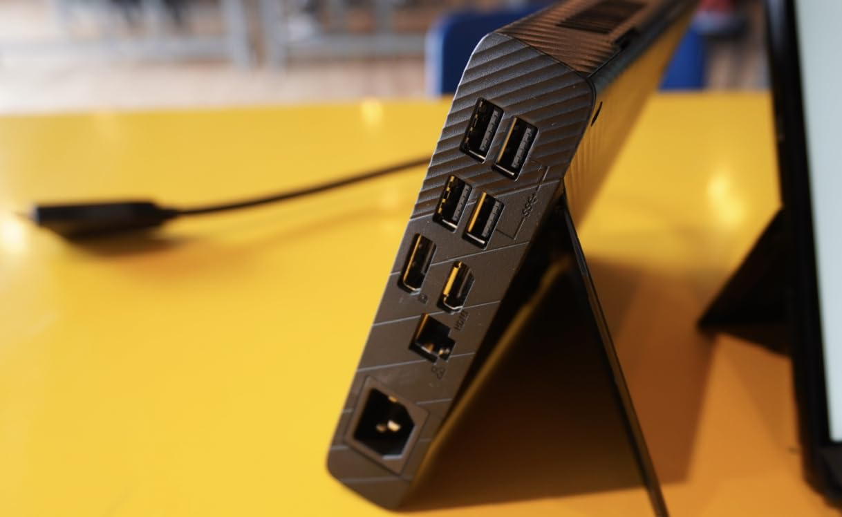 ROG Flow Z13 2.5K 180Hz 3ms ROG Nebula Touchscreen 13.4