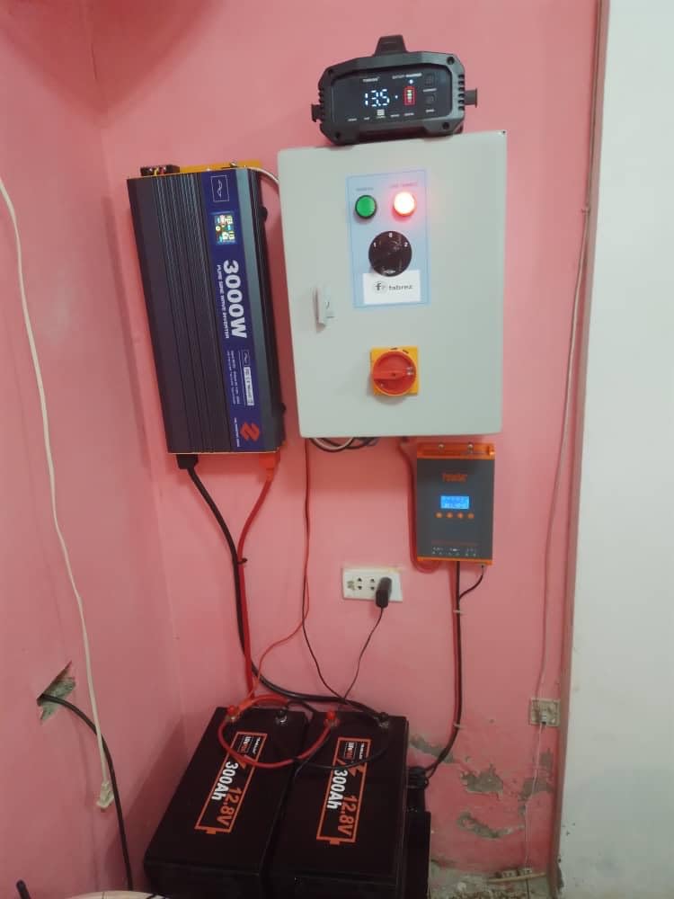 12V 300Ah LiFePO4 Lithium Battery, Built-in 200A BMS with 6000+ Deep Cycles Rechargeable 3840Wh Lithium Battery for RV Solar Marine Solar Panel Camping customer photo 2