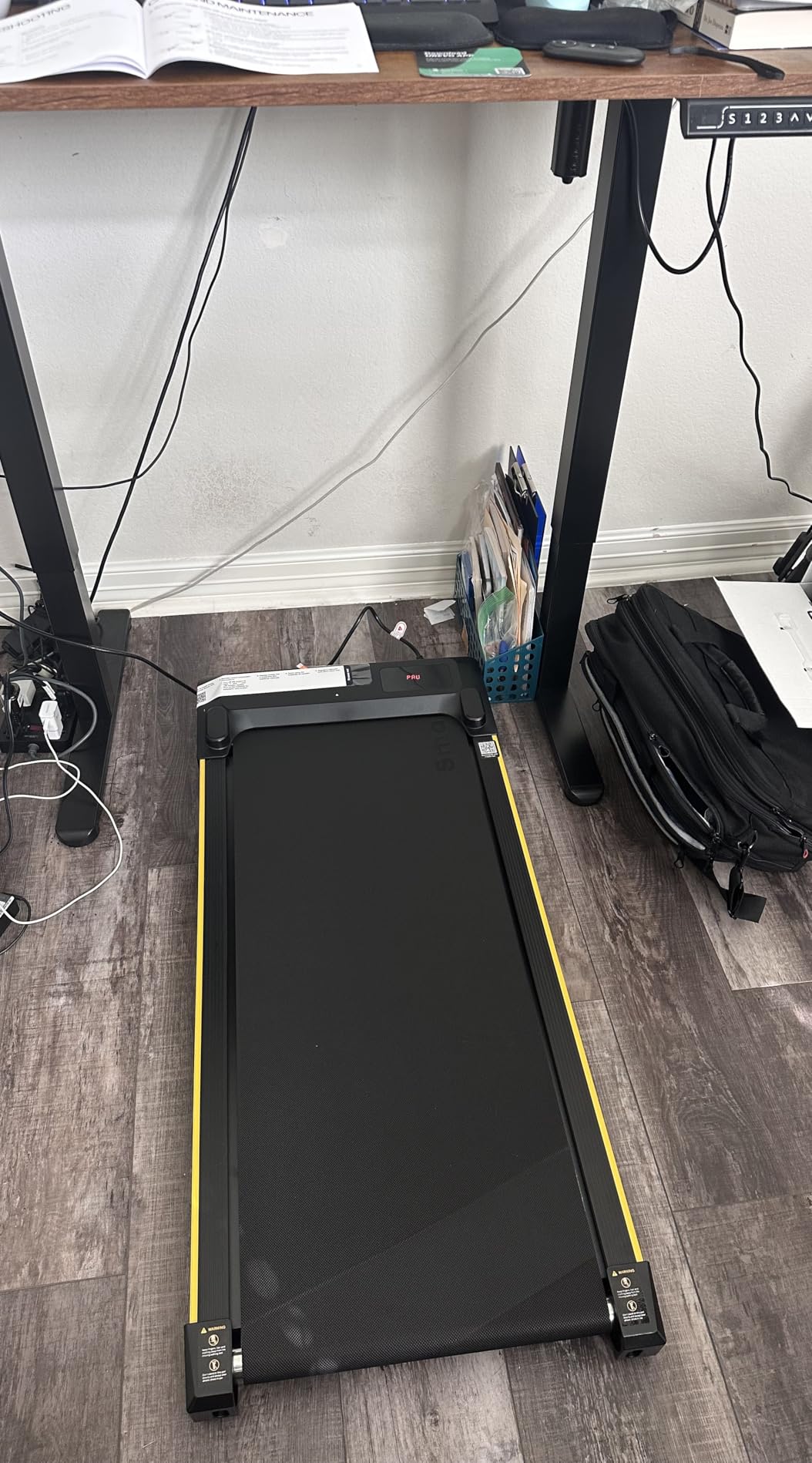 Walking Pad with 9% Incline, Compact Under Desk Treadmill for Home, 2.5HP Powerful 3 in 1 Portable Treadmill with Remote Control, Walking Pad for Home and Office customer photo 1