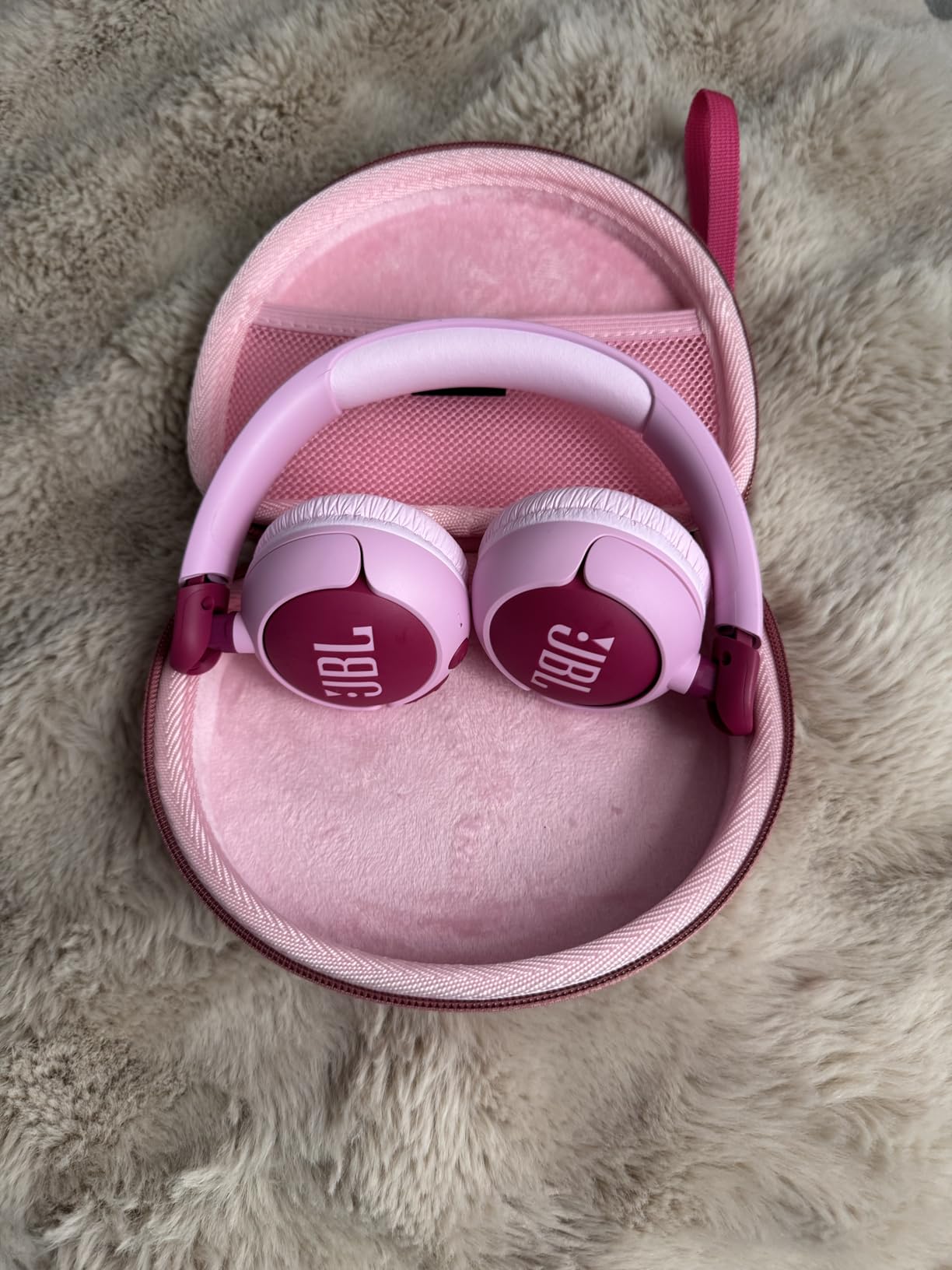 JBL Junior 320BT - Wireless on-Ear Kids Headphones with JBL Safe Sound (<85dB), Fit for Kids, Parental Control with Customizable Volume & Playtime and 50Hr Battery Life customer photo 2
