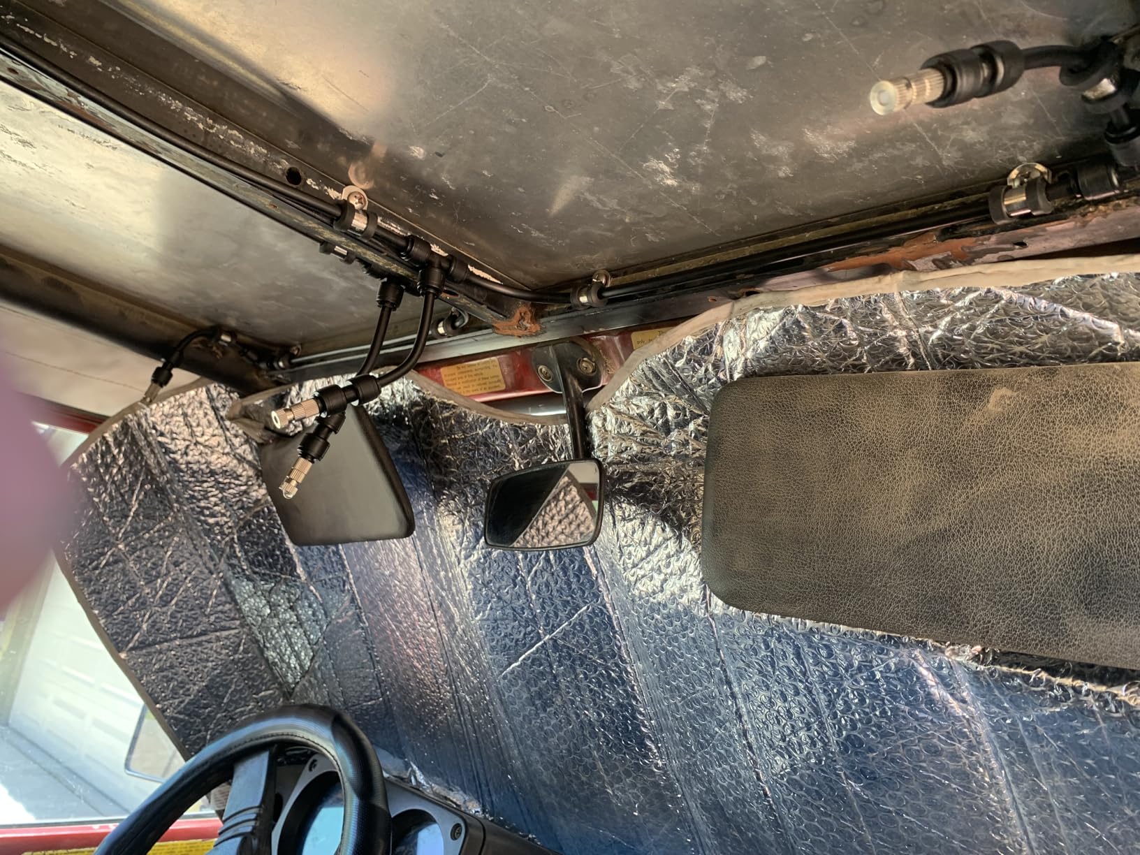 Ausic Portable Misting Systems, Outdoor Water Cooling Misters Set with 6000mAh Water Pump, 20L Bucket, 26FT (8M) Hose, 10*Clips/Ties for Sports/Patio/Umbrella/Pasture/Greenhouse/Canopy/Camping customer photo 1