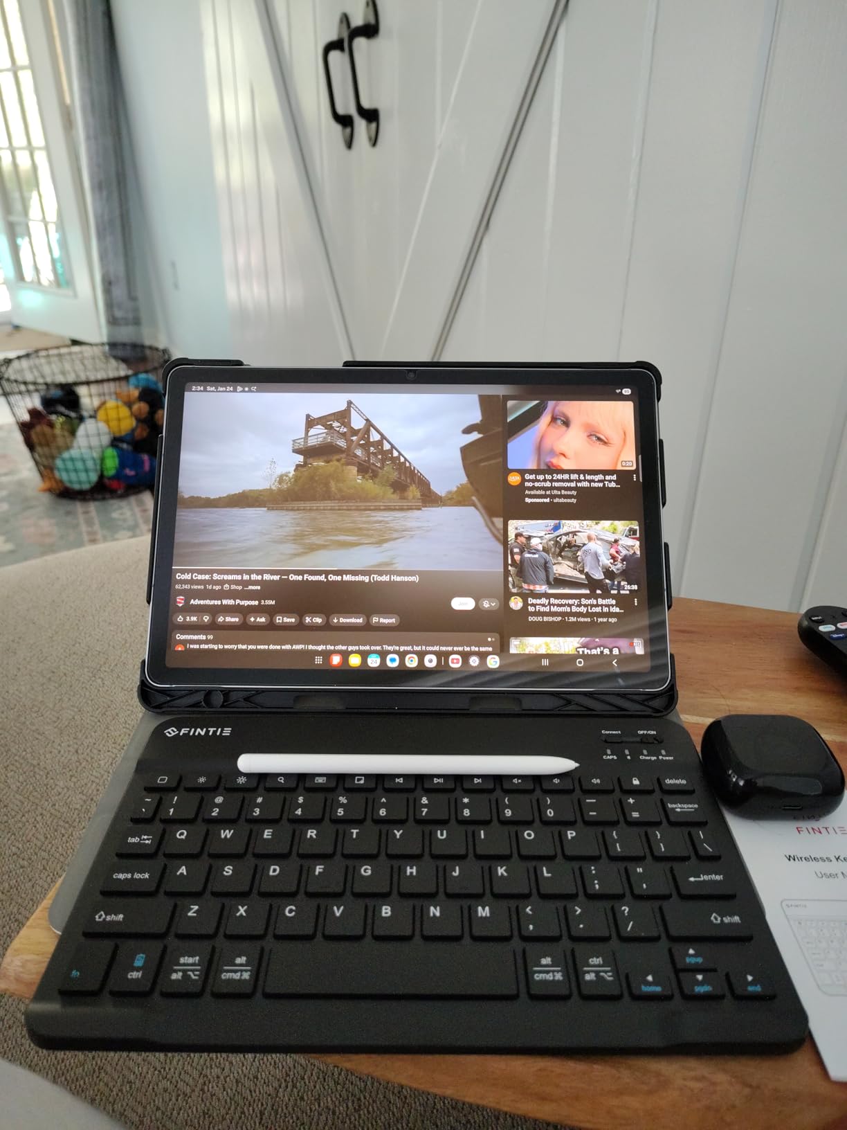 Samsung Galaxy Tab S10 FE 256GB WiFi Android Tablet, Large Display, Long Battery Life, Exynos 1580 Processor, IP68 Water-Resistant, 90 Hz Refresh, S Pen for Note-Taking, US Version, Gray customer photo 2