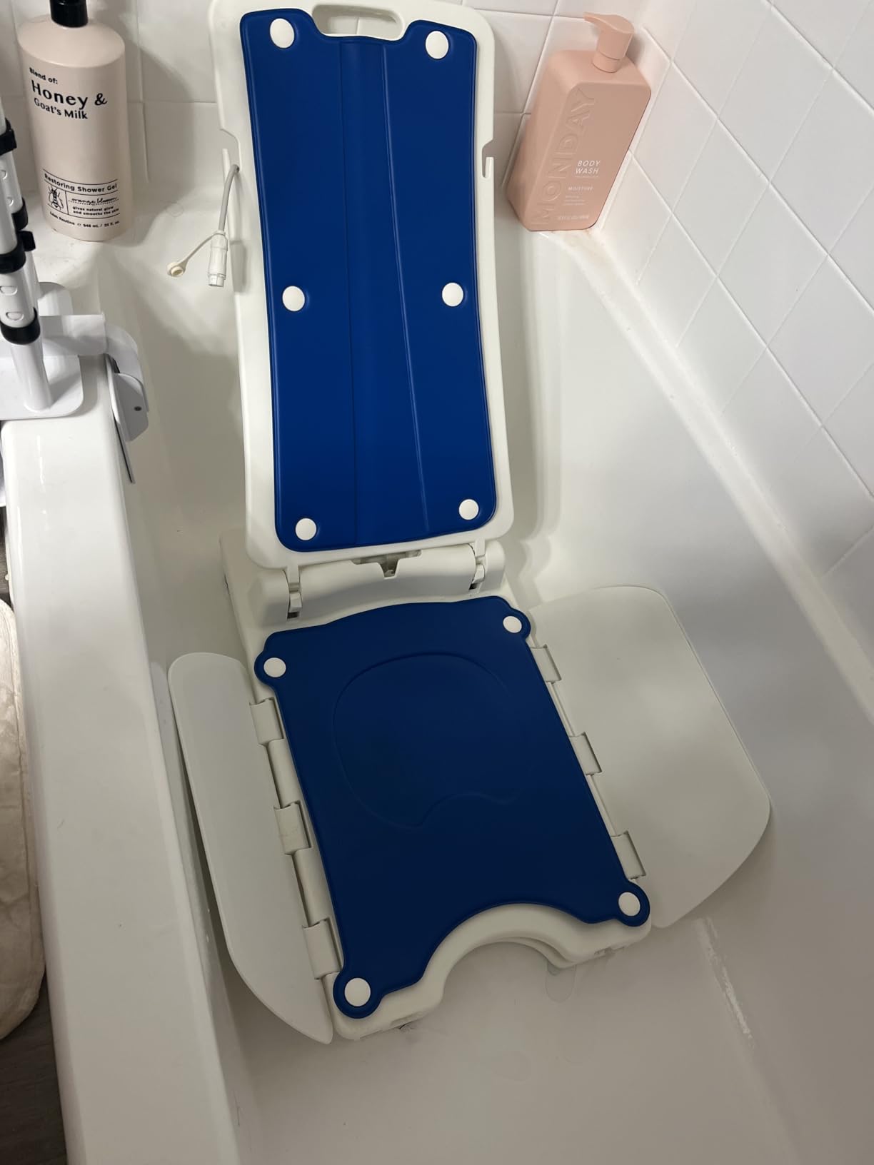 HUANUO 2-in-1 Electric Chair Lift for Elderly - Floor Lift & IP68 Waterproof Bath Lift for Tub, Foldable, 308 lbs Capacity, Remote Control, Height Adjustable 2.3