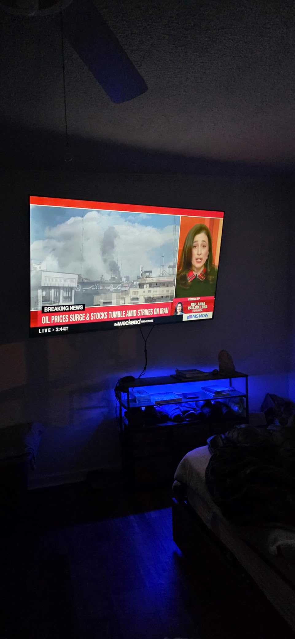 Samsung 75-Inch Class Crystal UHD U8000F 4K Smart TV (2025 Model) Endless Free Content, Crystal Processor 4K, MetalStream Design, Knox Security, Alexa Built-in customer photo 2