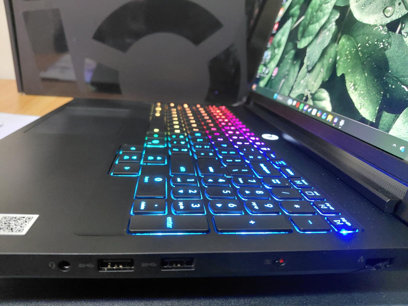 Legion Pro 7i - Gaming Laptop - Intel Core Ultra 9 275HX - 16