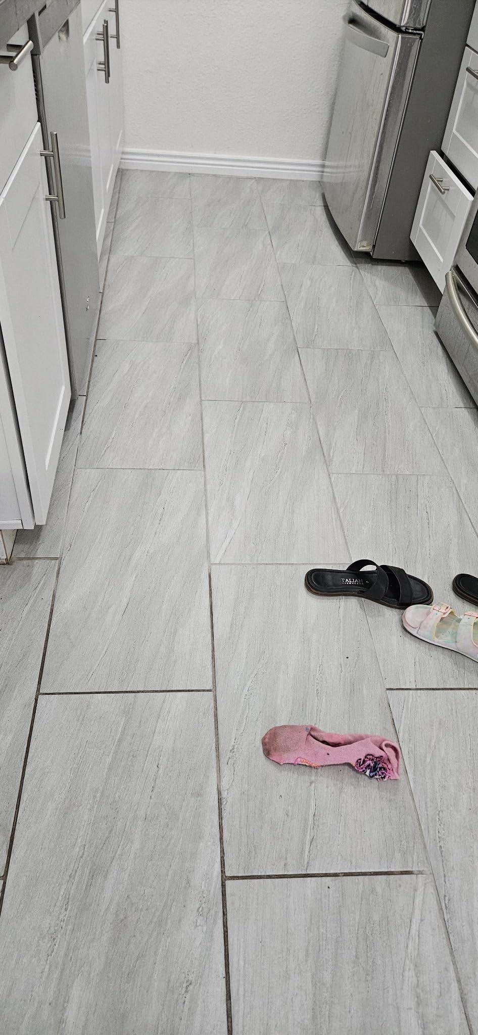 Electric Stand-Up Grout Cleaning Machine - Compact Lightweight Floor Scrubber for Tile, Bathroom & Kitchen Grout Lines | Easy-to-Use Deep Cleaner for Ceramic & Porcelain Tile Floors (Small) customer photo 1