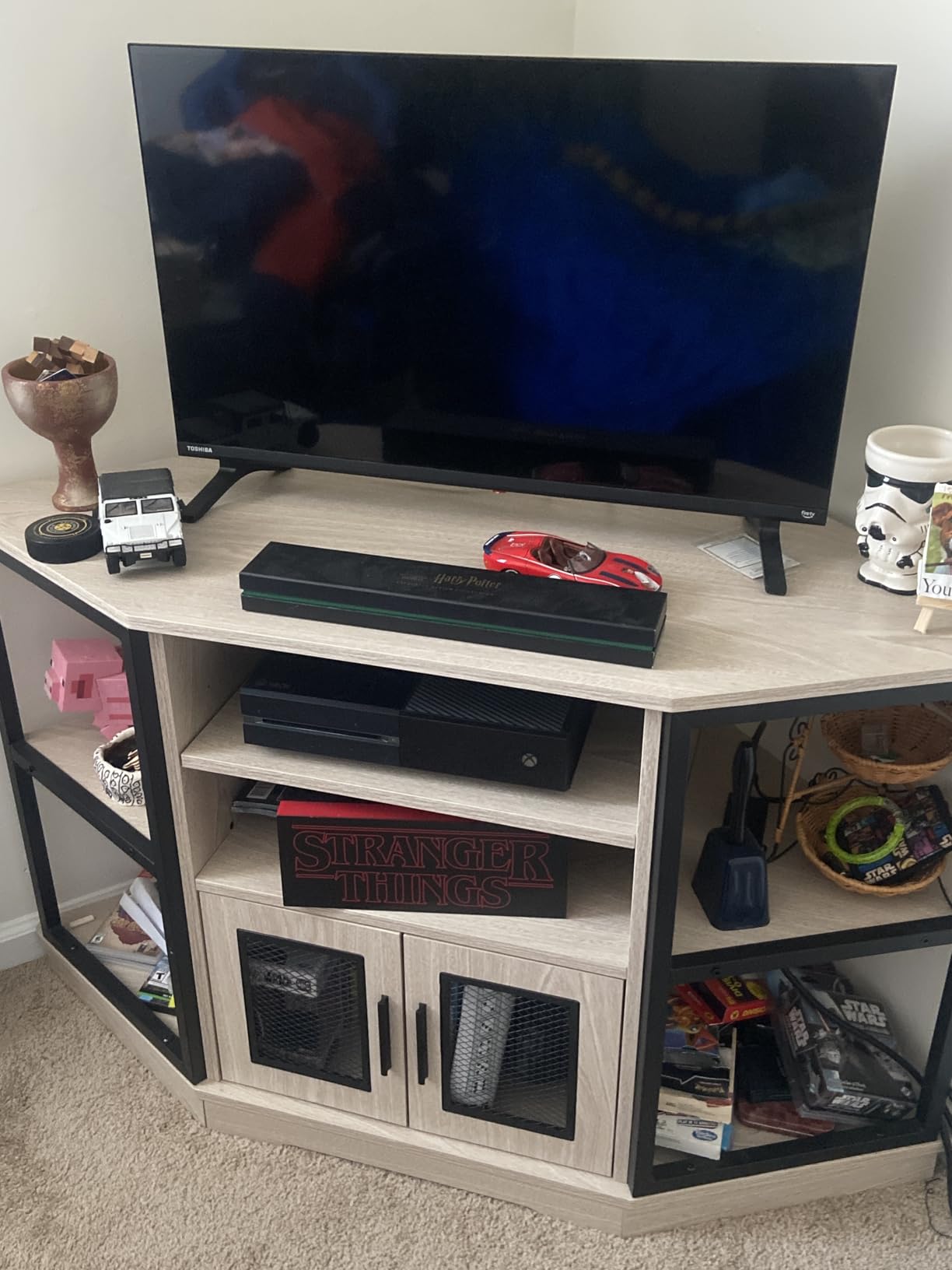 YITAHOME Farmhouse TV Stand with Power Outlet, Corner TV Stand for 50 Inch TV, Entertainment Center with Storage, TV Console Cabinet for Living Room, Grey Oak customer photo 1