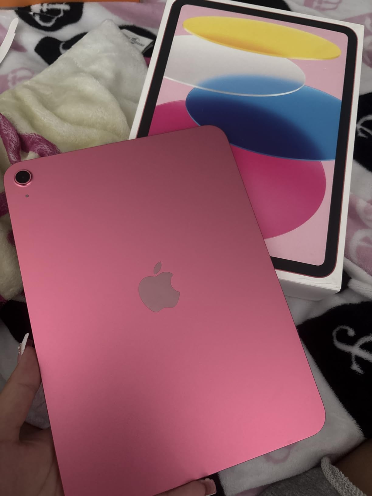 iPad 11-inch: A16 chip, 11-inch Model, Liquid Retina Display, 256GB, Wi-Fi 6, 12MP Front/12MP Back Camera, Touch ID, All-Day Battery Life - Blue customer photo 2