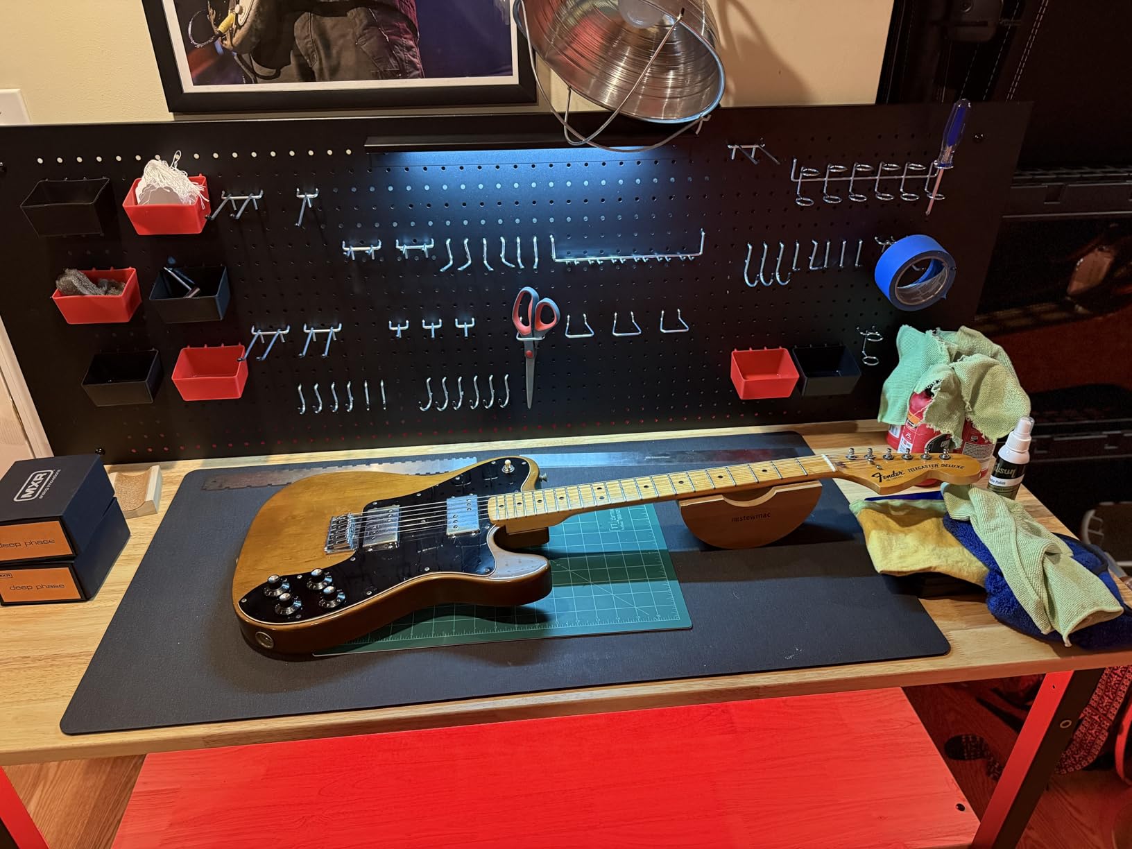 ELEAD 297 Piece Pegboard Hooks Kit, Peg Board Organizer Accessories with Bins for Organizing Various Tools, Fit 1/8 or 1/4 inch Pegboard for Hanging Storage, Garage, Workshop & Craft Room customer photo 1