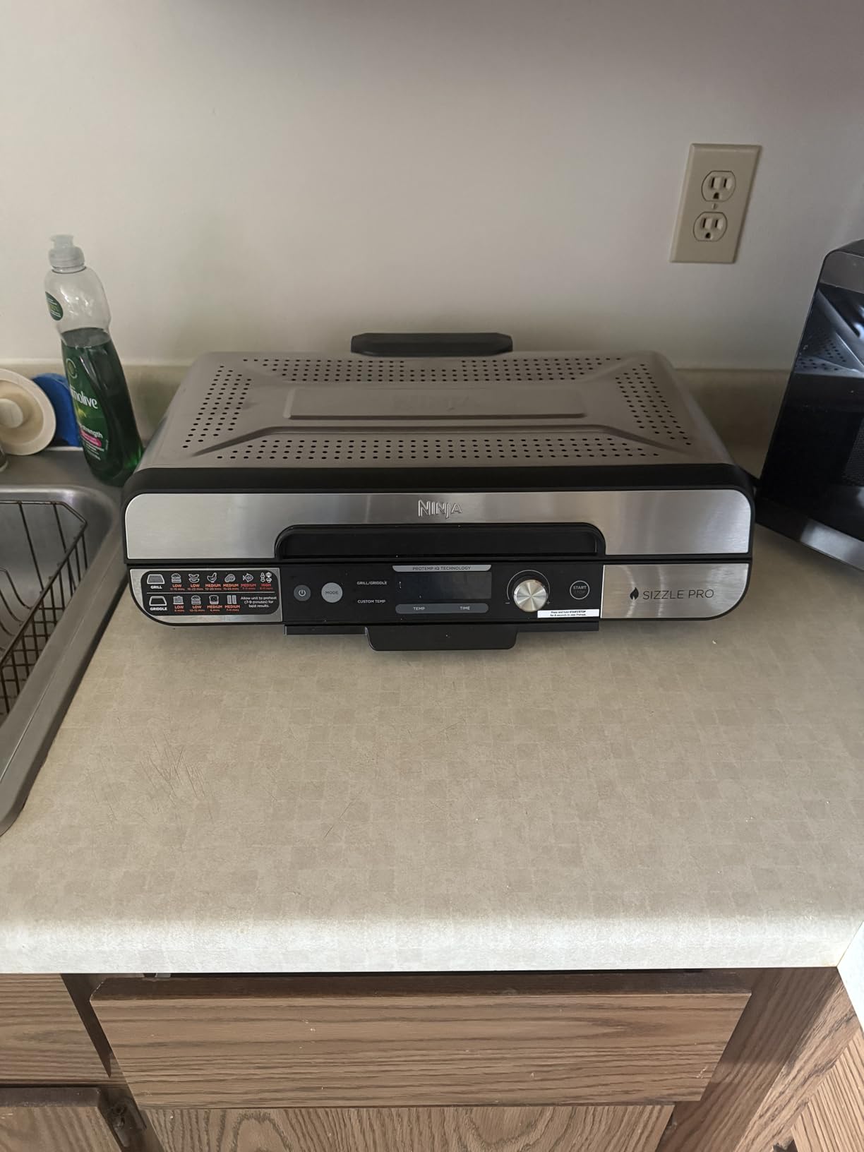 Ninja Sizzle Pro XL 20-Inch Indoor Griddle + Grill (GX101) customer photo 1