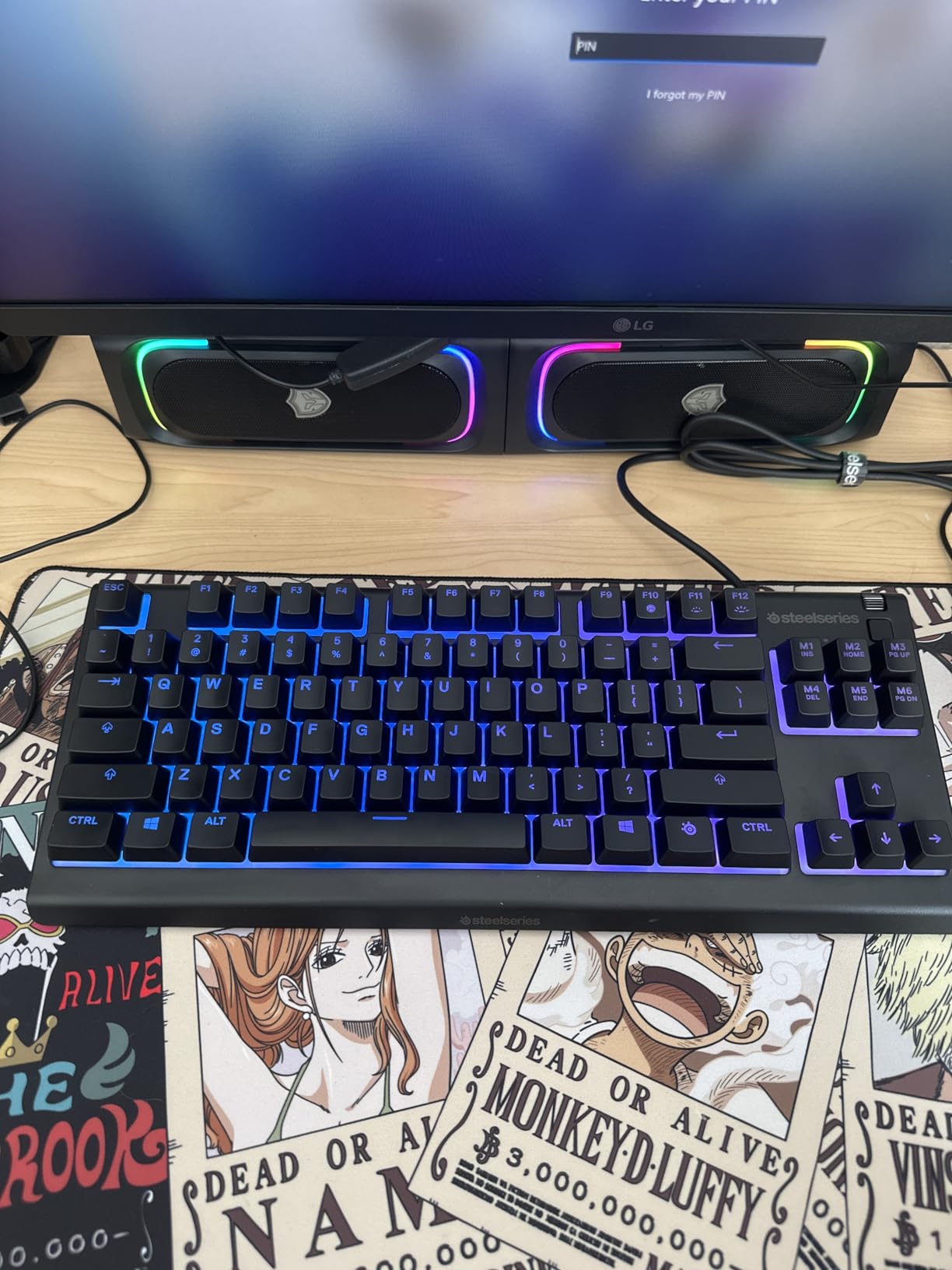 SteelSeries Apex 3 TKL White RGB Gaming Keyboard - Tenkeyless Compact Form Factor - 8-Zone RGB Illumination - Water and Dust Resistant - Whisper-Quiet Gaming Switch customer photo 2