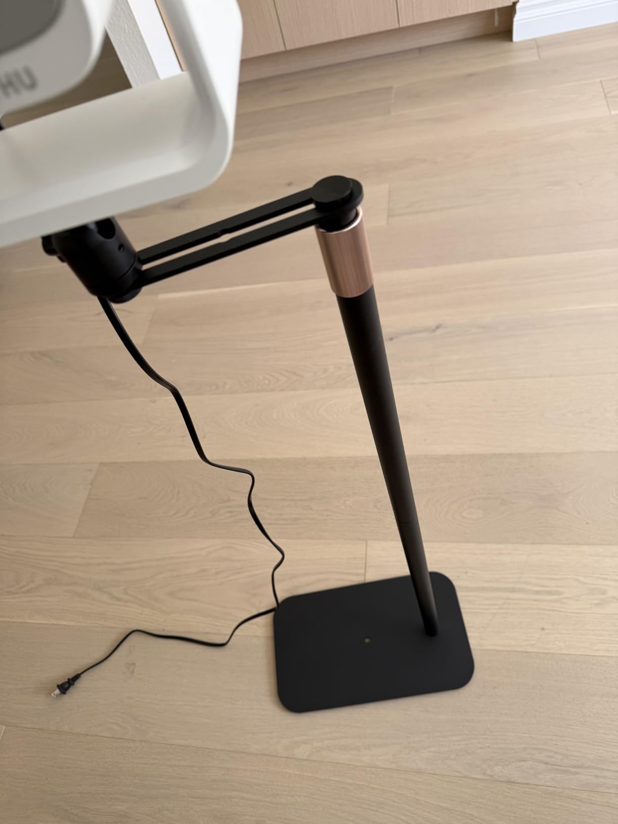 PUTORSEN Universal Projector Stand - Height Adjustable & 360° Rotatable Mount with 1/4