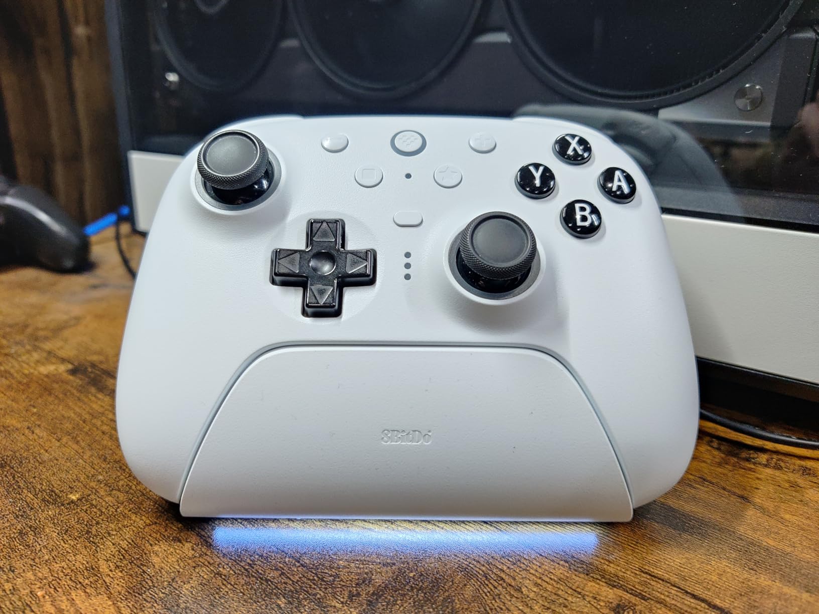 8BitDo Ultimate 2 Bluetooth Controller for Switch/Switch 2 & Windows PC, Switch Pro Controller with TMR Joysticks, Switchable Hall Effect/Tactile Triggers customer photo 1