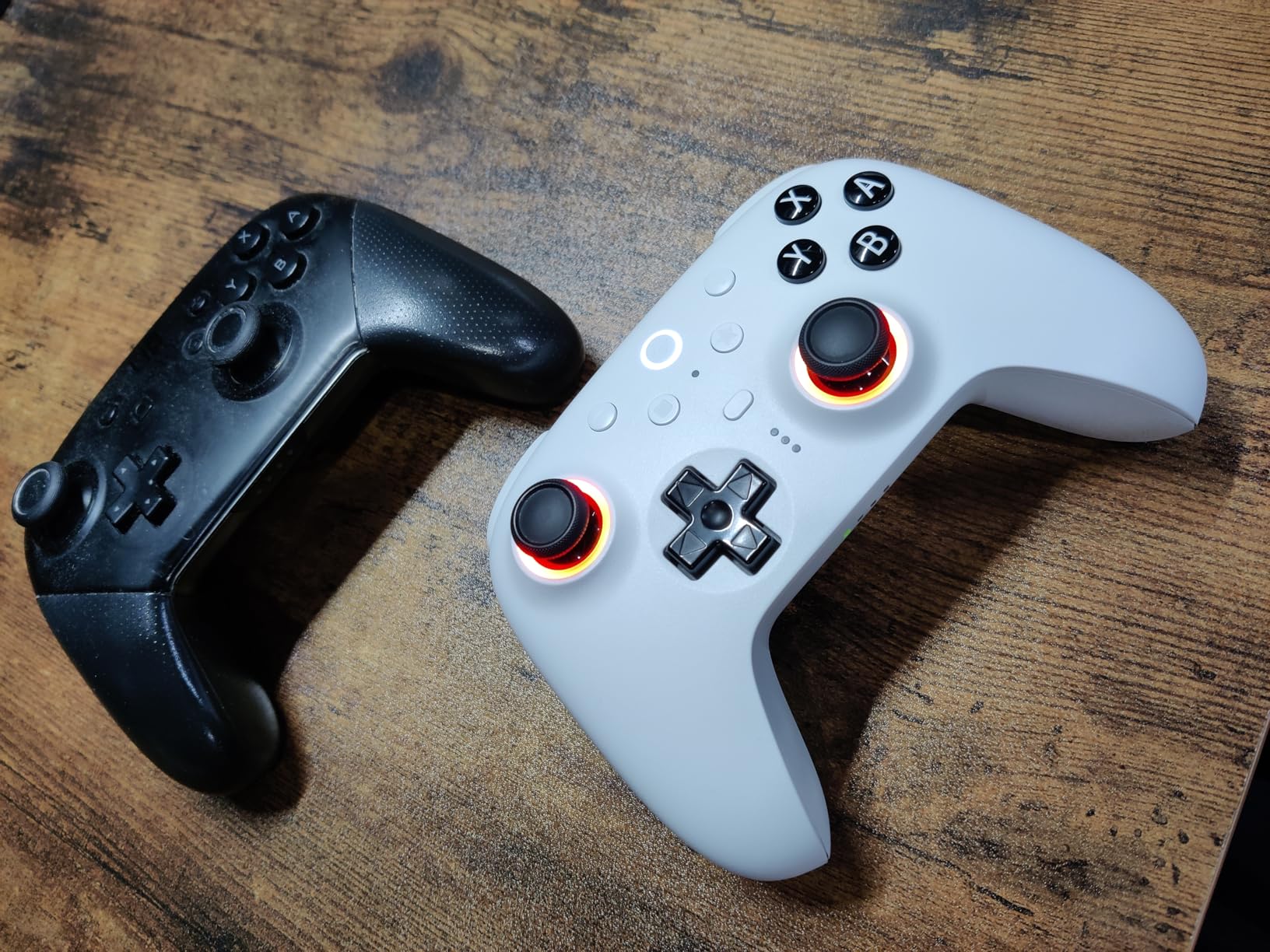 8BitDo Ultimate 2 Bluetooth Controller for Switch/Switch 2 & Windows PC, Switch Pro Controller with TMR Joysticks, Switchable Hall Effect/Tactile Triggers customer photo 2