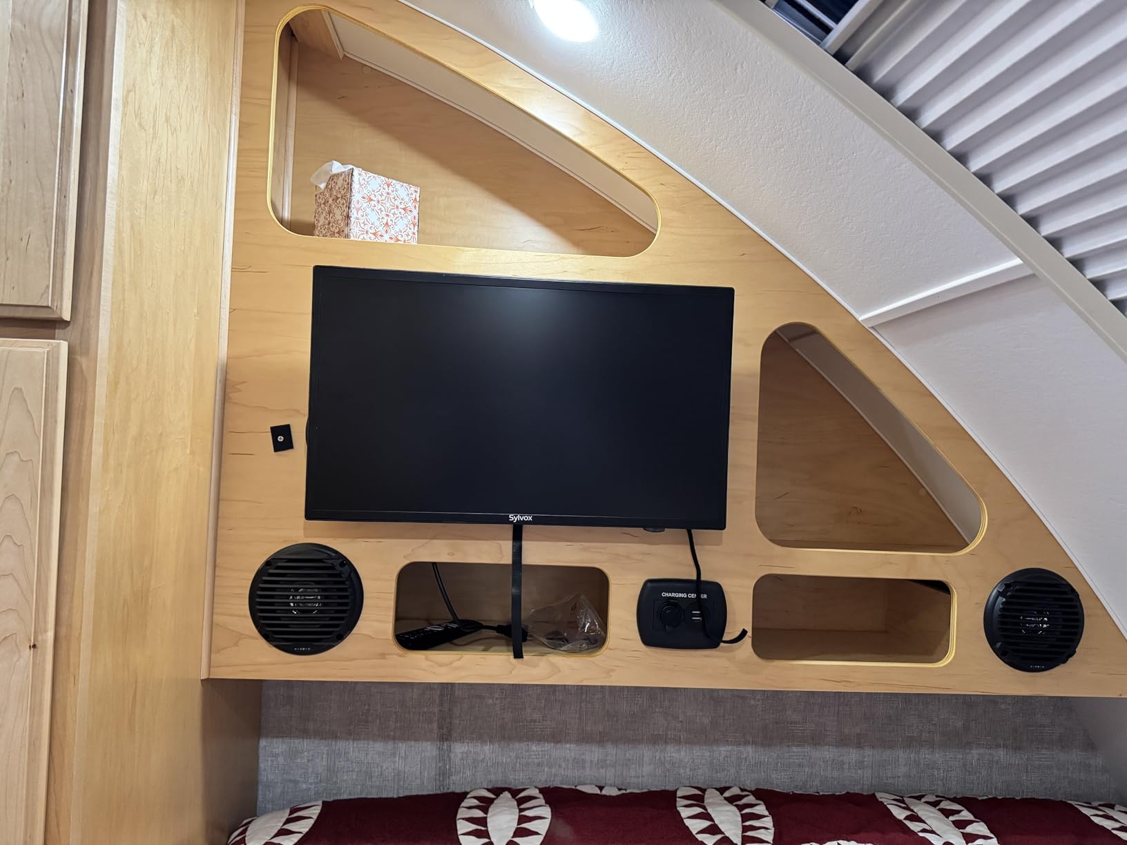 SYLVOX Smart RV TV, 19