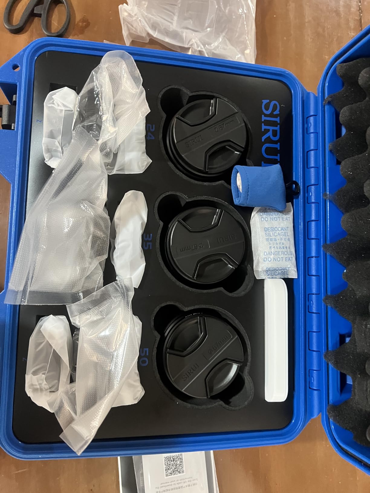 SIRUI VP-1 Vision Prime 1 T1.4 Full Frame Cine Lens, 24mm Manual Focus Cinema Lens with Pre-Installed E Mount, Interchangeable RF/Z/L Mounts customer photo 1