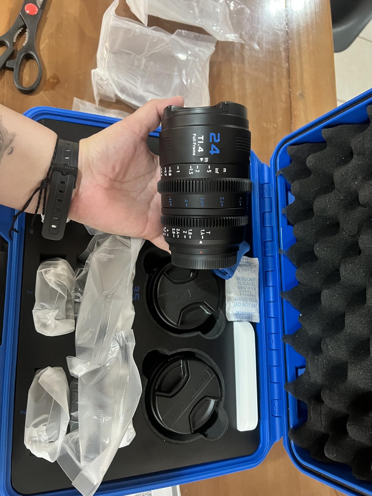 SIRUI VP-1 Vision Prime 1 T1.4 Full Frame Cine Lens Set, 24mm, 35mm, 50mm Manual Focus Cinema Lens with Pre-Installed E Mount, Interchangeable RF/Z/L Mounts customer photo 2